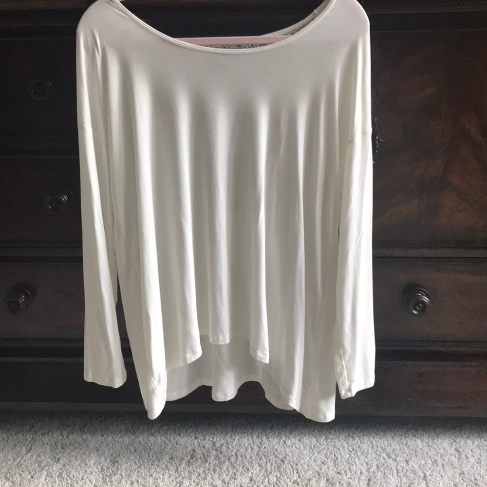 Long sleeve off white top